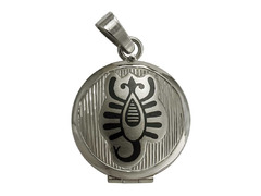 Серебряный медальон «Скорпион»